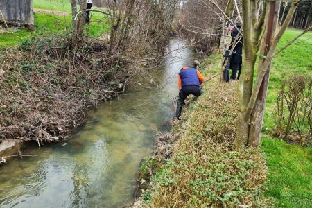 Čiščenje potoka Reka med Vopovljami in Lahovčami
